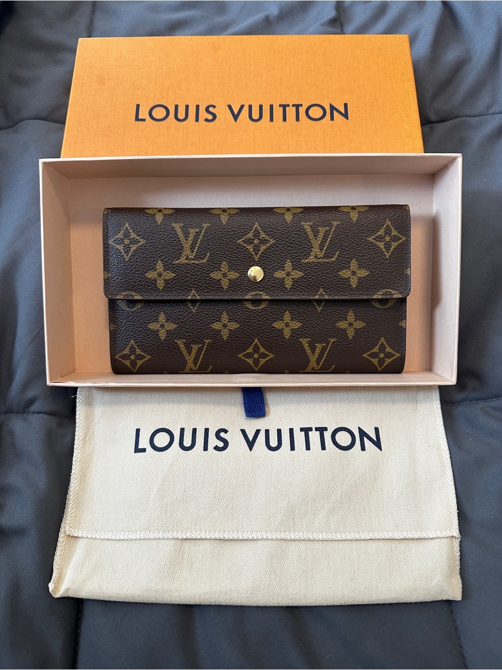 Authentic Louis Vuitton
Porte Tresor International Wallet Monogram Canvas